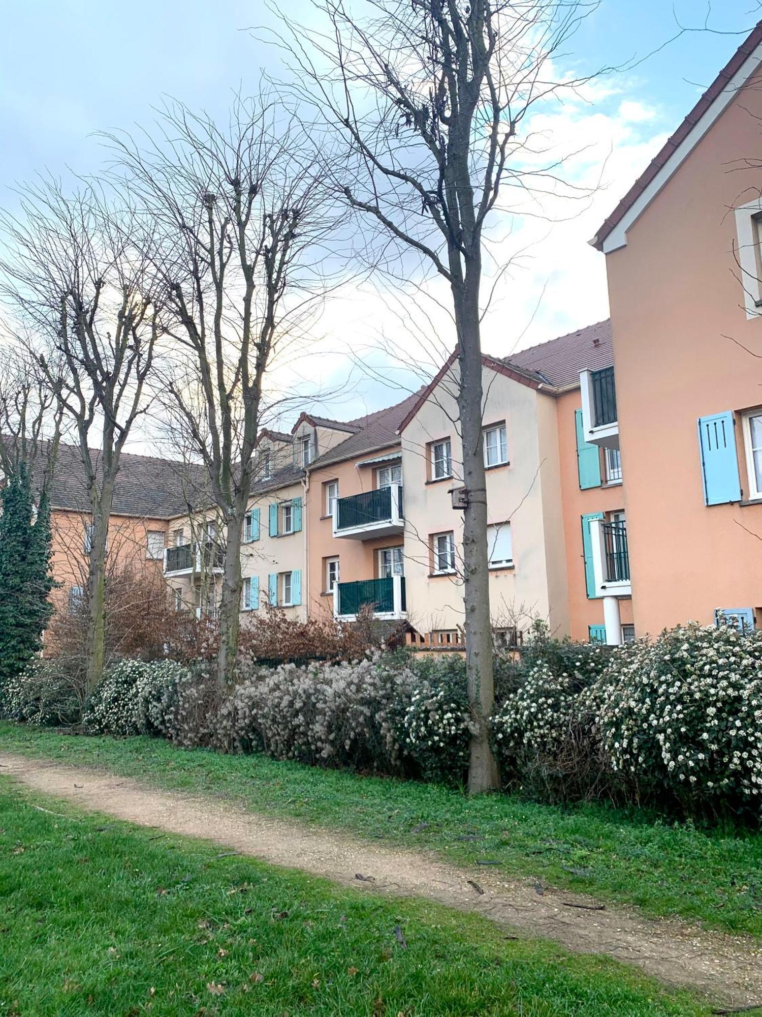 Grand F3 - Emplacement D'Or Proche Paris Et Versailles 普莱喜 外观 照片